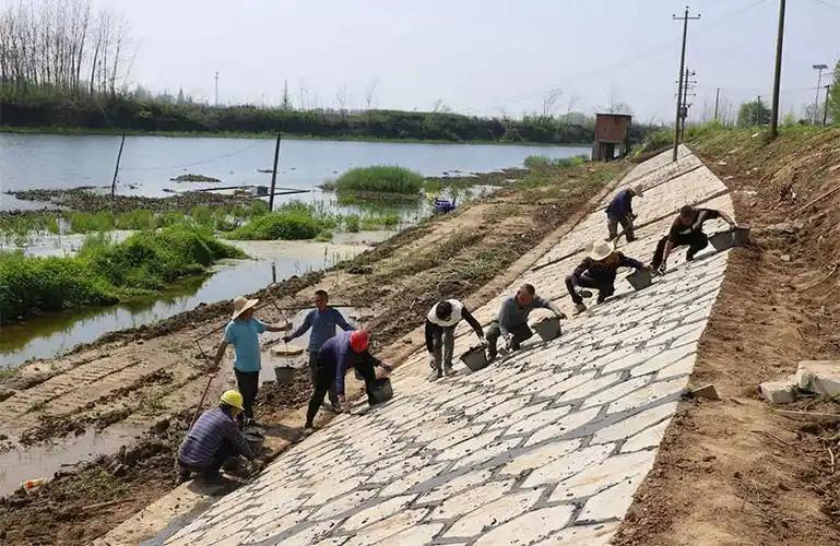 河流弯曲原因_地转偏向力与横向环流_河流阶地的成因