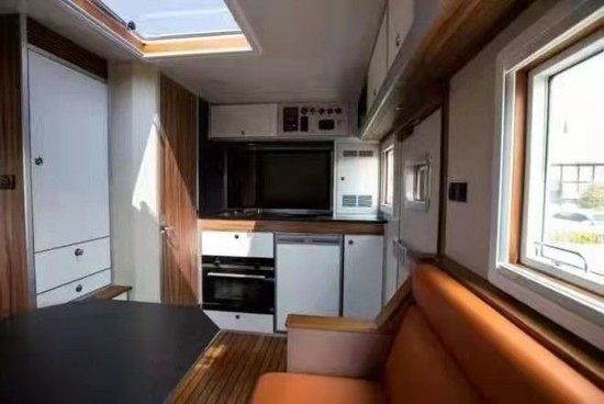 奔驰122房车报价及图片_进口奔驰乌尼莫克U4023房车_奔驰乌尼莫克越野房车配置