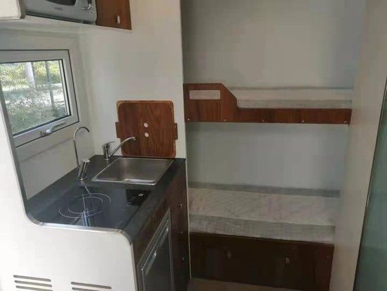 进口奔驰乌尼莫克U4023房车_奔驰乌尼莫克越野房车配置_奔驰122房车报价及图片