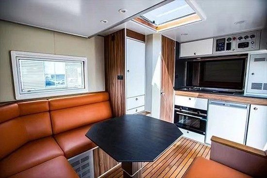 进口奔驰乌尼莫克U4023房车_奔驰122房车报价及图片_奔驰乌尼莫克越野房车配置