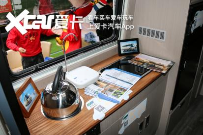 星舟搬家工拖挂房车_北京房车展房车推荐_奔驰122房车报价及图片