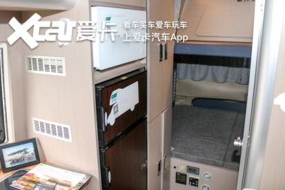 北京房车展房车推荐_奔驰122房车报价及图片_星舟搬家工拖挂房车