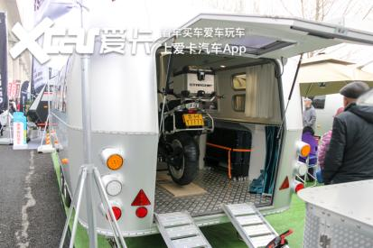 奔驰122房车报价及图片_星舟搬家工拖挂房车_北京房车展房车推荐