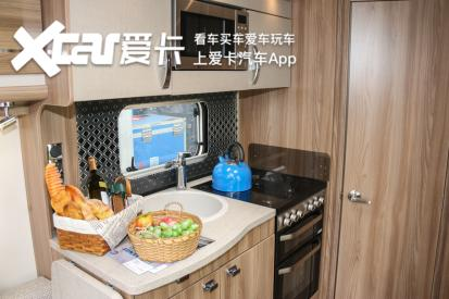 北京房车展房车推荐_星舟搬家工拖挂房车_奔驰122房车报价及图片