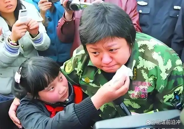 蒋欣捐款惹怒韩红 资讯