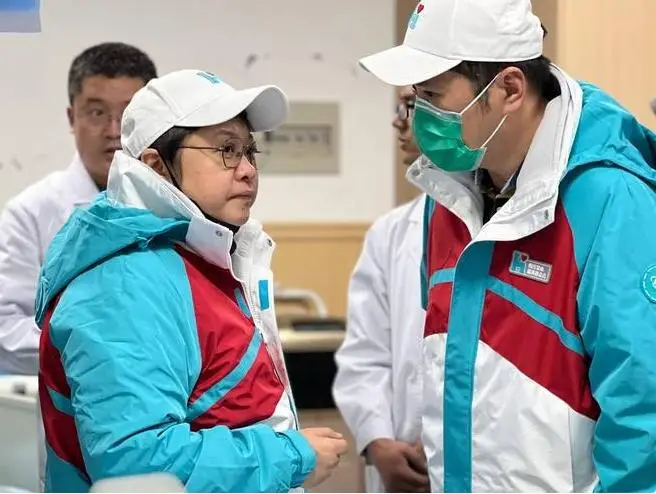 蒋欣捐款惹怒韩红 资讯