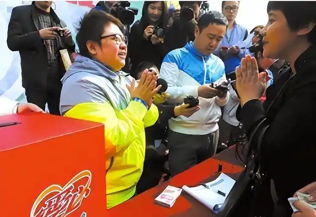 蒋欣捐款惹怒韩红 资讯