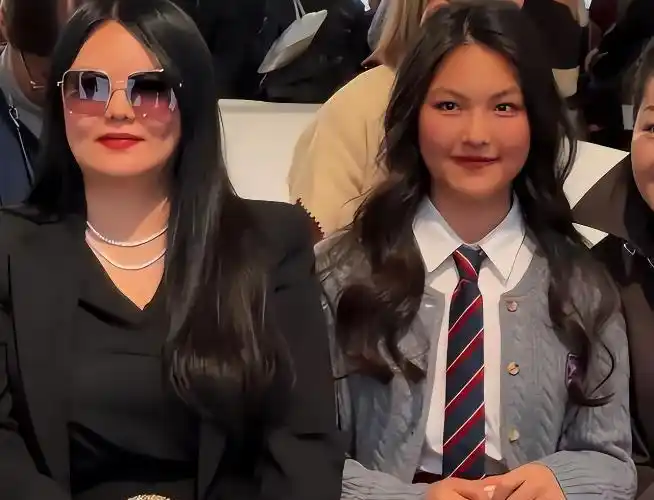 蒋欣捐款惹怒韩红 资讯