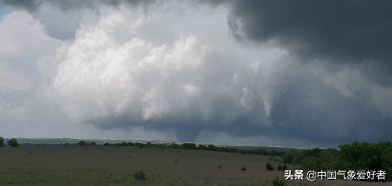新闻报道美国龙卷风