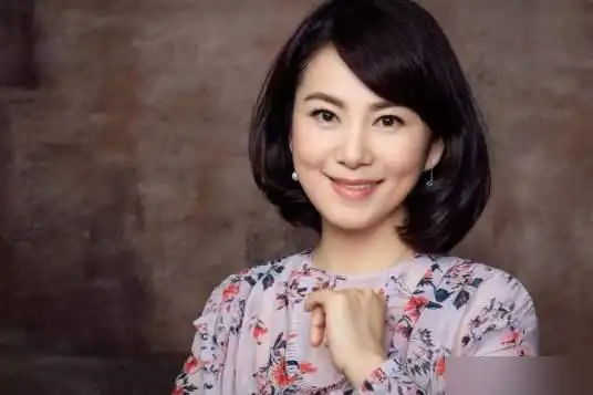 上海电视台新闻综合频道女主播