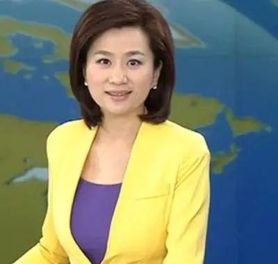 央视午夜新闻女主播