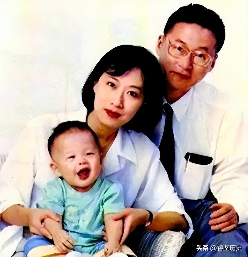 新闻资讯类节目主持人