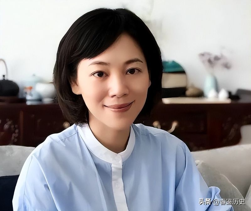 新闻资讯类节目主持人