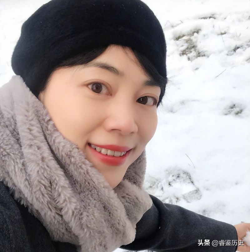 新闻资讯类节目主持人