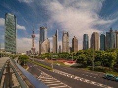 上海房东硬气，全国房价却还在跌！2026年买房到底该怎么选？