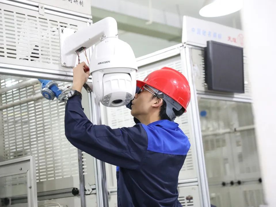 7金1银1铜,南京职教学子国赛全省第一!(图4) 南京金陵职业教育中心_南京金陵职校_南京金陵职大地址