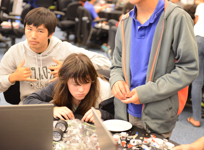 6个作用告诉你机器人教学在中小学素质教育中的重要性(图3) 机器人社团课是什么_学校社团机器人是干什么_机器人课程教育社团