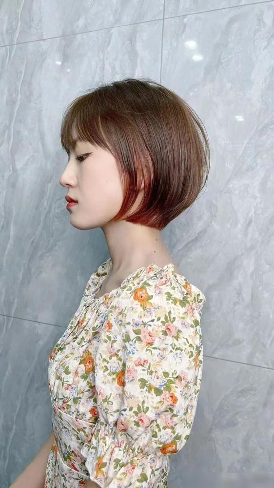 最具人气的3种女士发型,长中短都很美,喜欢别错过(图8) 长发女士烫发图片大全_女士长发烫发图片_长发女烫发型图片