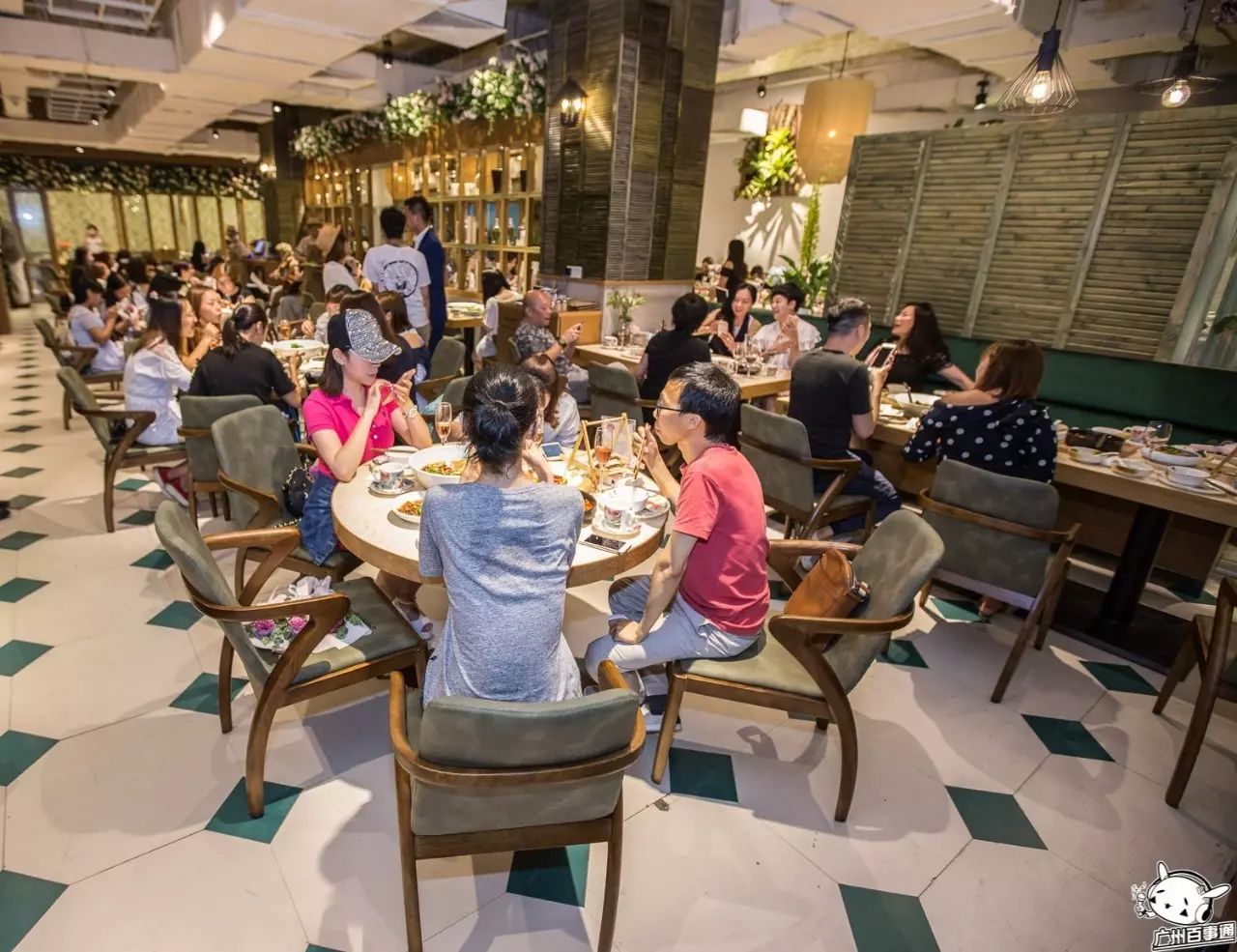 带上你身边的小仙女来这家广州最美川菜馆吧!(文内有福利哦)(图7) 广州的川菜_广州吃好川菜的地方_广州哪里吃川菜好