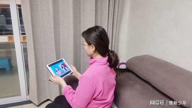 “中原名校长”樊松芳:“家校共育缔造孩子多彩明天”(图2) 新密市教育云平台登录入口_河南新密市教育云平台_新密教育服务平台