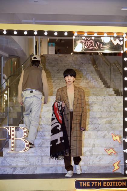 韩火火FB七周年狂欢 七年不痒(图46) 韩火火演绎2018秋冬潮流趋势