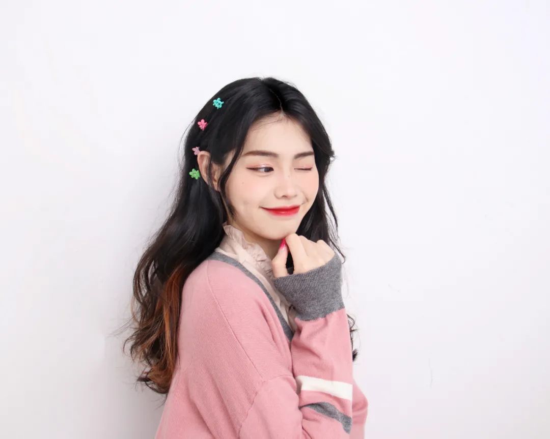 卷发棒大卷烫发教程_卷发棒教程大卷_大卷用卷发棒怎么卷