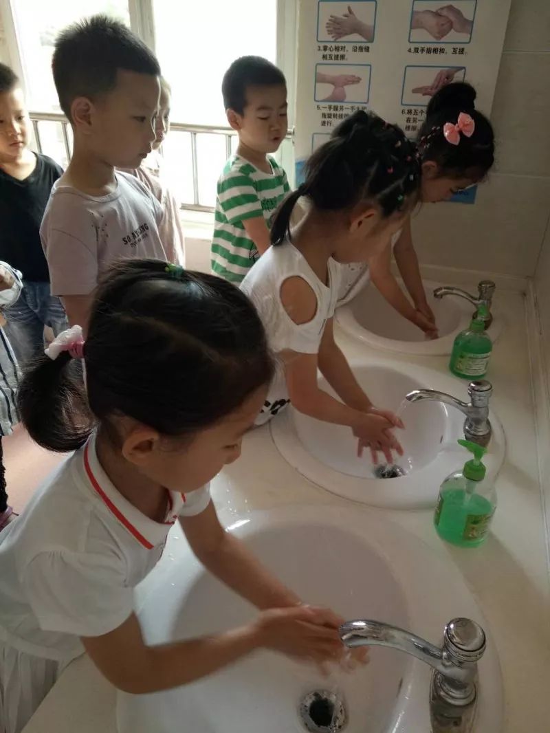 新老师教育笔记早上玩玩具时_新老师教育笔记早上玩玩具时_新老师教育笔记早上玩玩具时