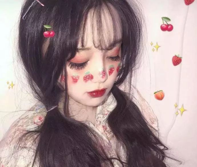 头像绿色系列女小清新_头像绿衣服卡通_穿绿色衣服的女生头像