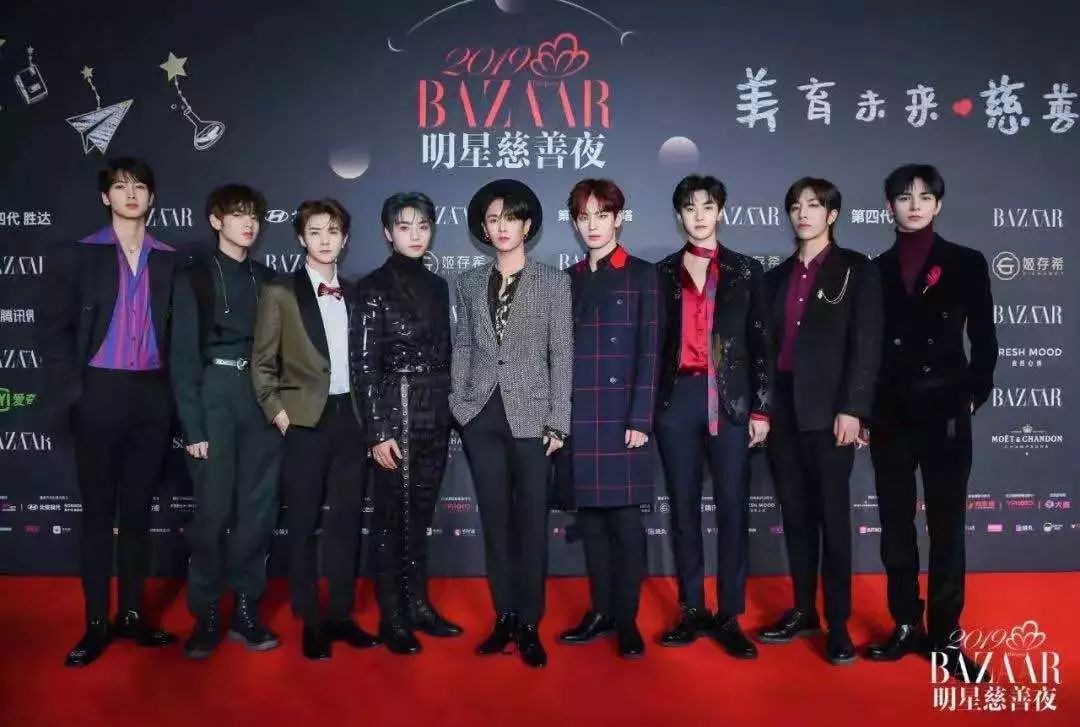 张韶涵的照片看一下_张韶涵时尚图片芭莎高清_时尚芭莎张韶涵图片