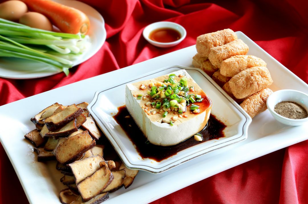 舌尖上的浙江来了,各地美食让你隔着屏幕咽口水~(图9) 四喜豆腐的图案_豆腐四喜丸子的家常做法窍门_四喜豆腐是哪个地方的菜系