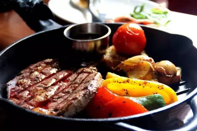 上海十大美食街——去过这些地方才可自称吃货(图11) 哈尔滨海鲜美食_哈尔滨海鲜小吃_哈尔滨海鲜小炒排行