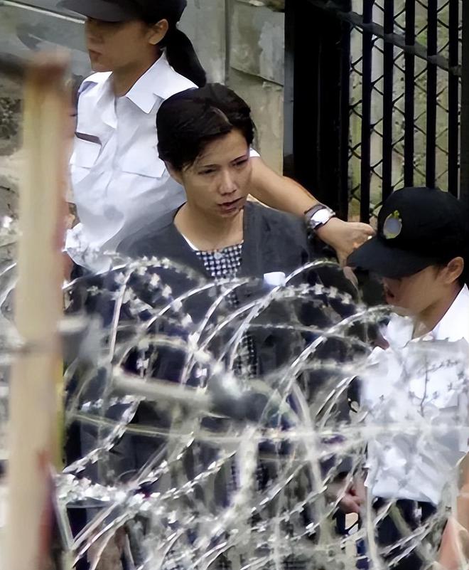 王晶捧红的7位“晶女郎”,个个肤白貌美大长腿,你最喜欢谁?(图37) 邱淑贞三电影_慈禧咸丰电影邱淑贞_电影邱淑贞的代表作品