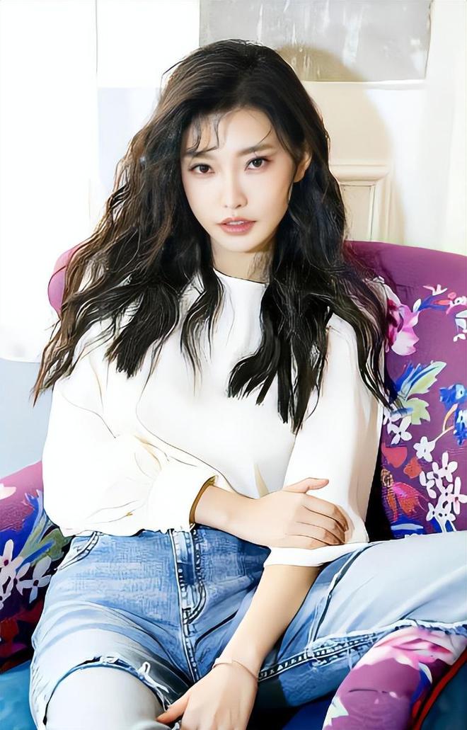 王晶捧红的7位“晶女郎”,个个肤白貌美大长腿,你最喜欢谁?(图42) 电影邱淑贞的代表作品_邱淑贞三电影_慈禧咸丰电影邱淑贞