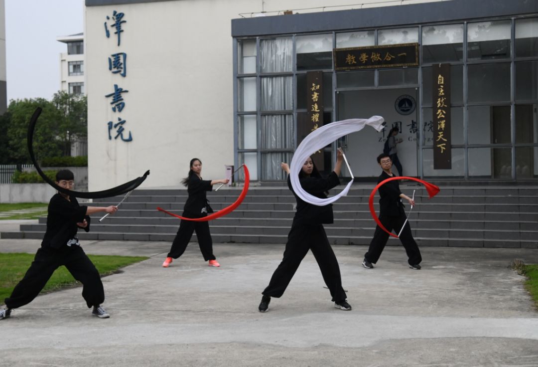 江苏教育学院教务处电话_江苏教育学院改名为_江苏教育学院怎么样
