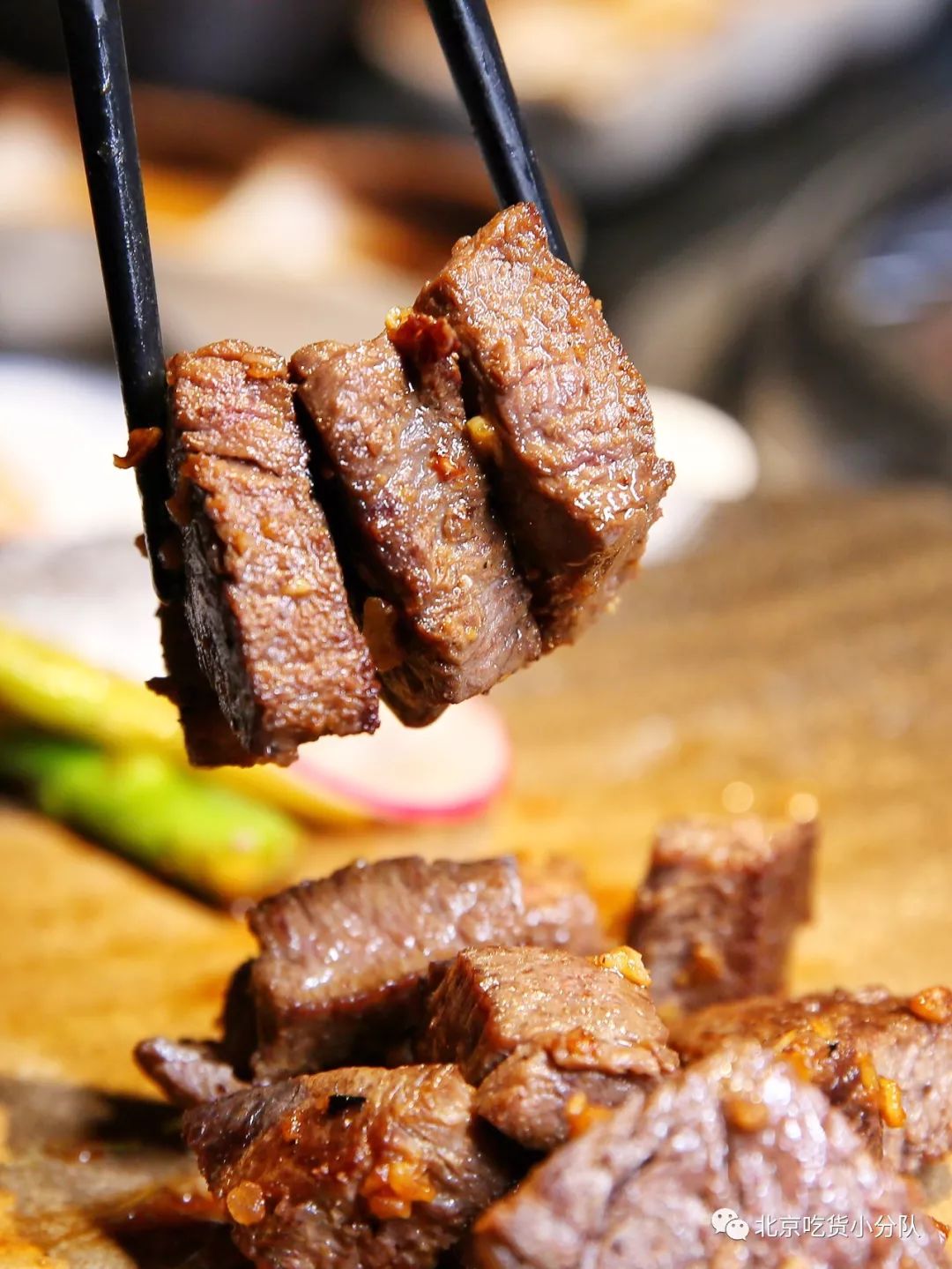 暗黑烧肉,越贵的越抢手(图22) 红烧牛肉发黑_牛肉有黑点是发霉_黑毛和牛烧肉