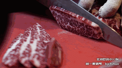 暗黑烧肉,越贵的越抢手(图2) 黑毛和牛烧肉_红烧牛肉发黑_牛肉有黑点是发霉