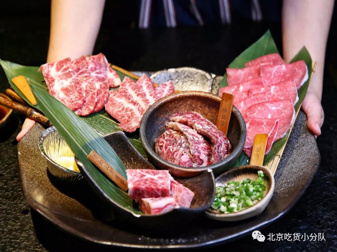 暗黑烧肉,越贵的越抢手(图5) 牛肉有黑点是发霉_红烧牛肉发黑_黑毛和牛烧肉