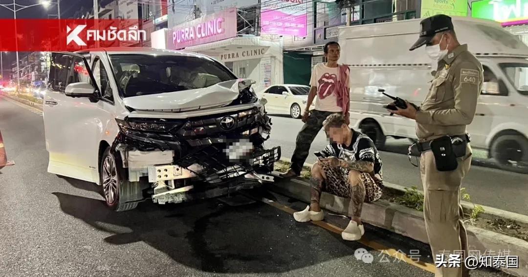 面包车与豪车相撞_面包车撞豪车的高清图片_面包车撞豪车保险怎么赔