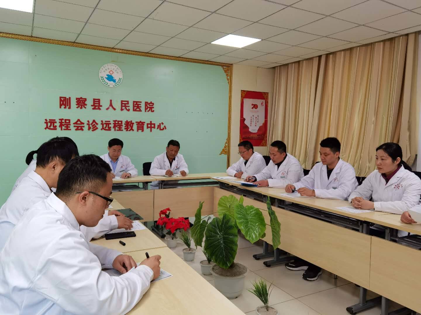 山东援青十年 | 创新帮扶模式 山东助青海省海北州教育医疗水平全面提升(图3) 海北州教育局招生办电话_青海省海北州教育局电话号码_青海省海北州教育资源