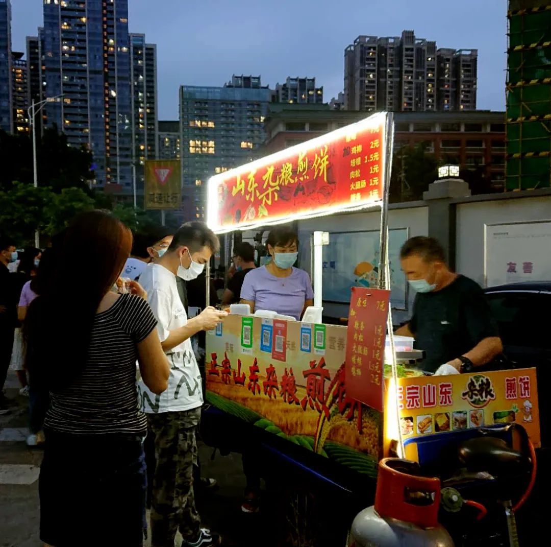 摆夜宵摊会有麻烦吗_摊摆麻烦夜宵会有什么后果_夜宵摊一般存在什么问题