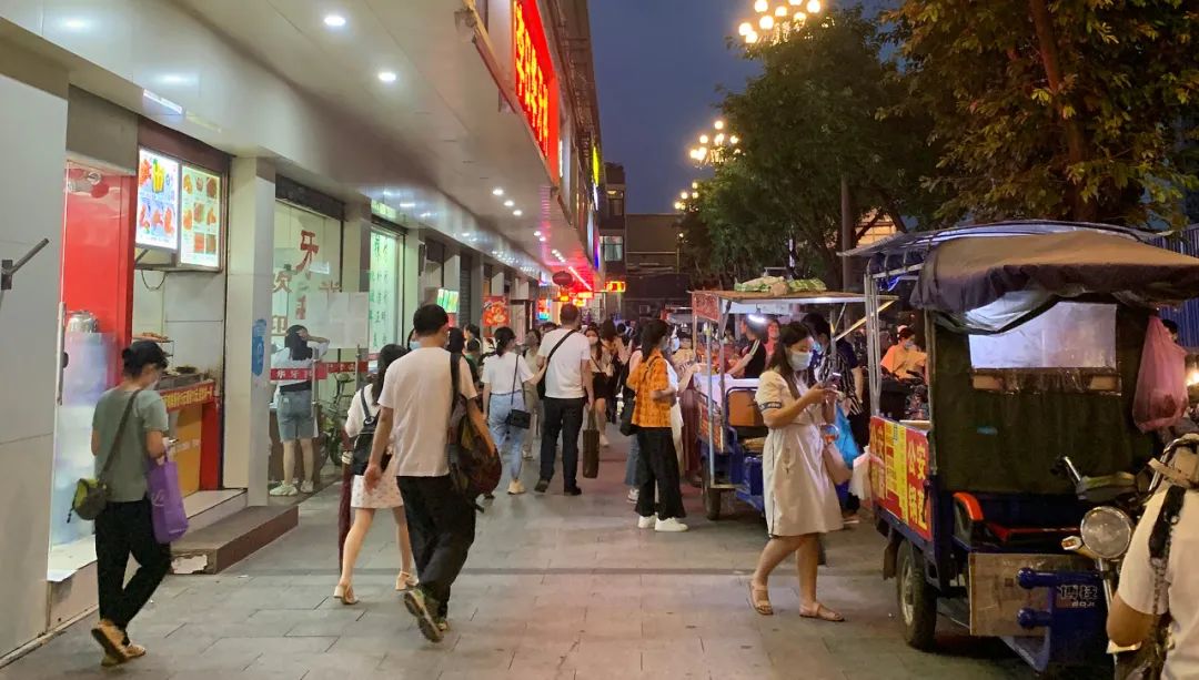 摆夜宵摊会有麻烦吗_摊摆麻烦夜宵会有什么后果_夜宵摊一般存在什么问题