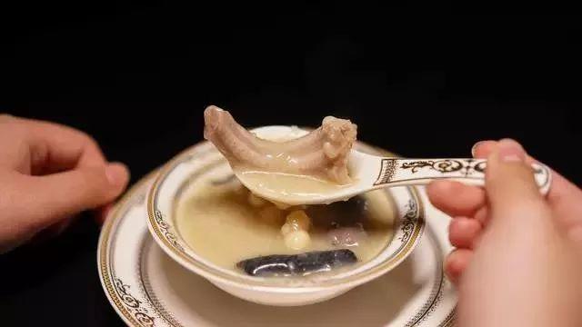 酥肉炖皮渣的做法大全_小酥肉焖皮渣_渣焖皮酥肉小孩能吃吗