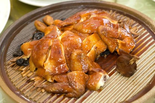 酥肉炖皮渣的做法大全_小酥肉焖皮渣_渣焖皮酥肉小孩能吃吗