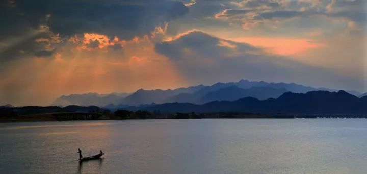 “中国最美休闲胜地”!水光潋滟,山色空蒙(图18) 九江汽车总站在哪里_九江汽车总站公交路线_九江汽车站坐几路公交车