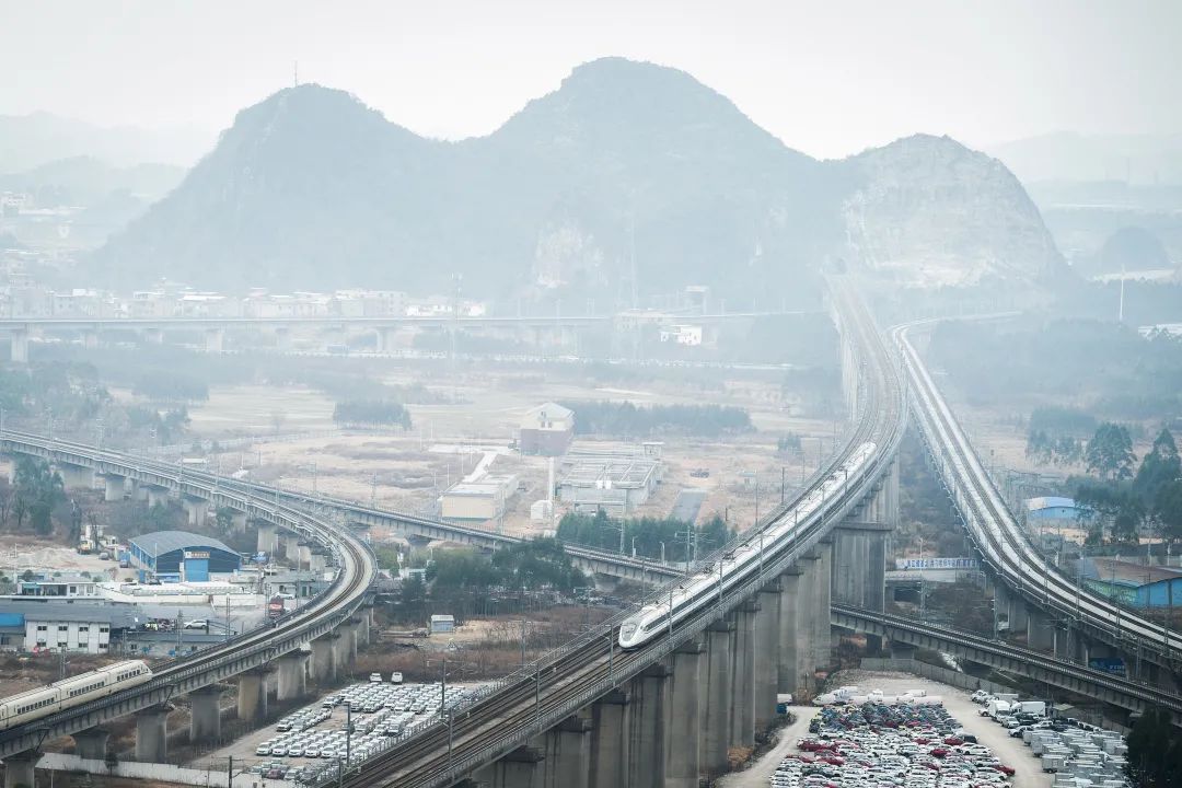 我想看火车追尾_视频火车追尾图片_许多火车追尾视频