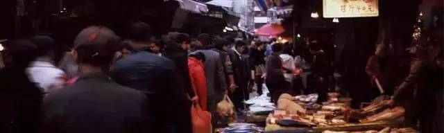 街面小吃摊_街摊小吃种类_小吃街摊位