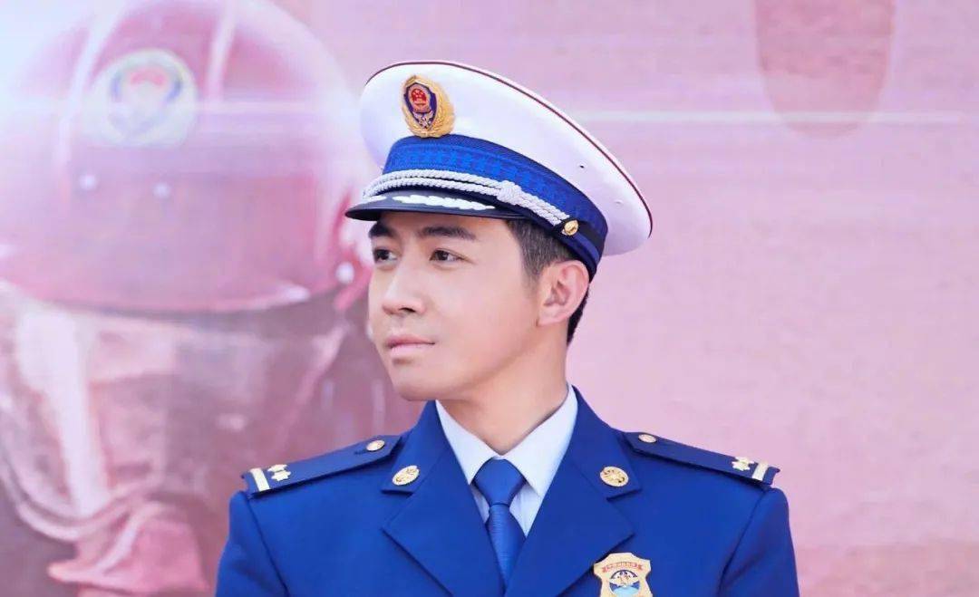 周笔畅管他什么音乐_周笔畅乐器_管他什么音乐周笔畅视频