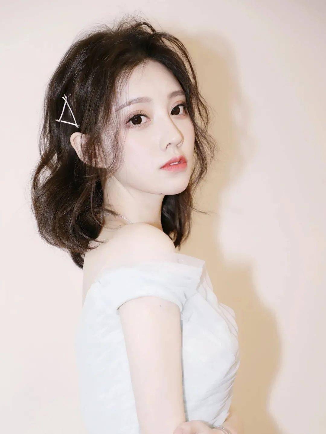 周笔畅管他什么音乐_管他什么音乐周笔畅视频_周笔畅乐器