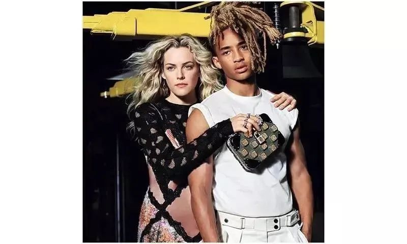 有一种惊艳叫作王一博的女装(图43) 潮流时尚图片高清图_潮流时尚图片头像_性感时尚潮流女装图片