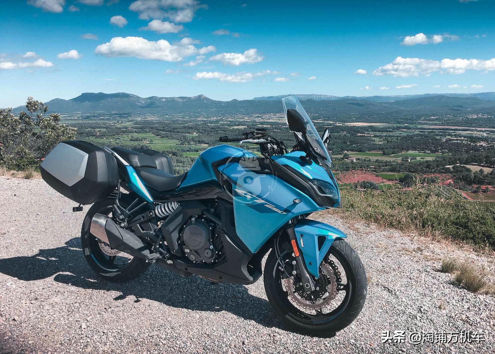 仿赛外观下的长途利器 颜值品质的双重输出 春风650GT浅析(图2) 国产跑车摩托车_国产跑车摩托车_跑车摩托国产车排行榜